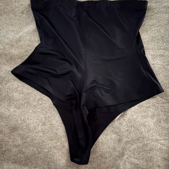 Assets by Spanx Women's Black High-Waisted Thong Shaper XL NWT - Picture 2 of 4